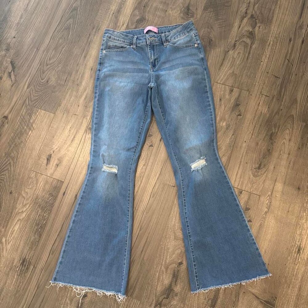 YMI Womens Distressed Flare Jeans Raw Frayed Hem Medium Wash Size 5 / 27